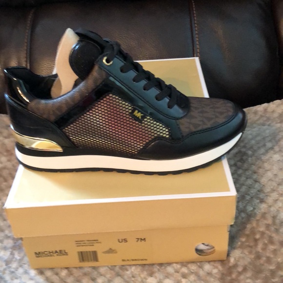 Michael Kors shoes. Brand new with box - Picture 2 of 4